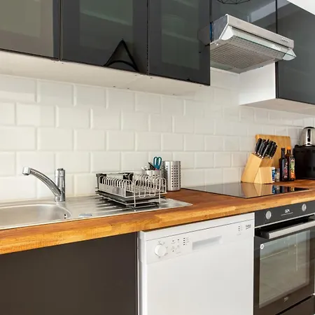 Apartment Lafayette - Gare Du Nord 8p Paris