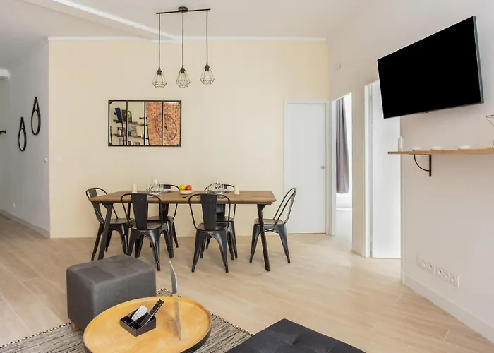 Lafayette - Gare Du Nord 8p Paris