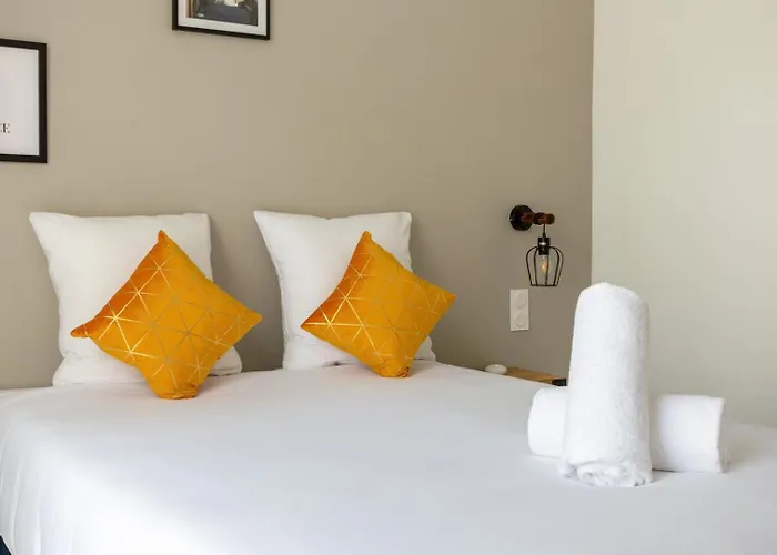 Lafayette - Gare Du Nord 8p Apartment