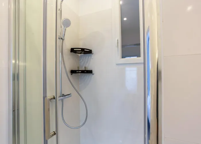 Lafayette - Gare Du Nord 8p Apartment Paris