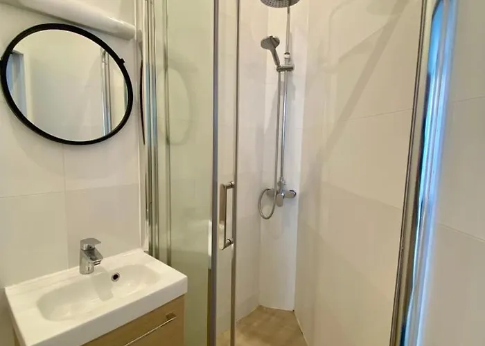 Apartment Lafayette - Gare Du Nord 8p Paris